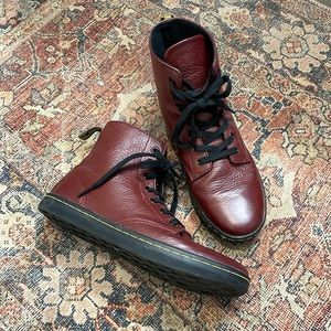 Women’s Dr Martens Leyton Boots